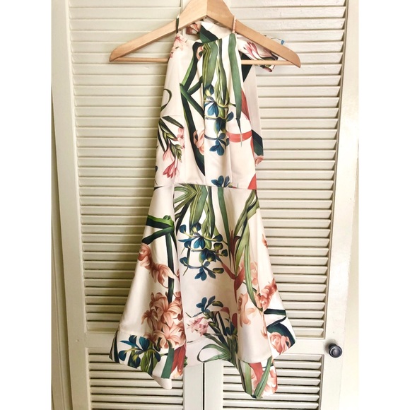 Backless skater flower dress - Picture 1 of 2